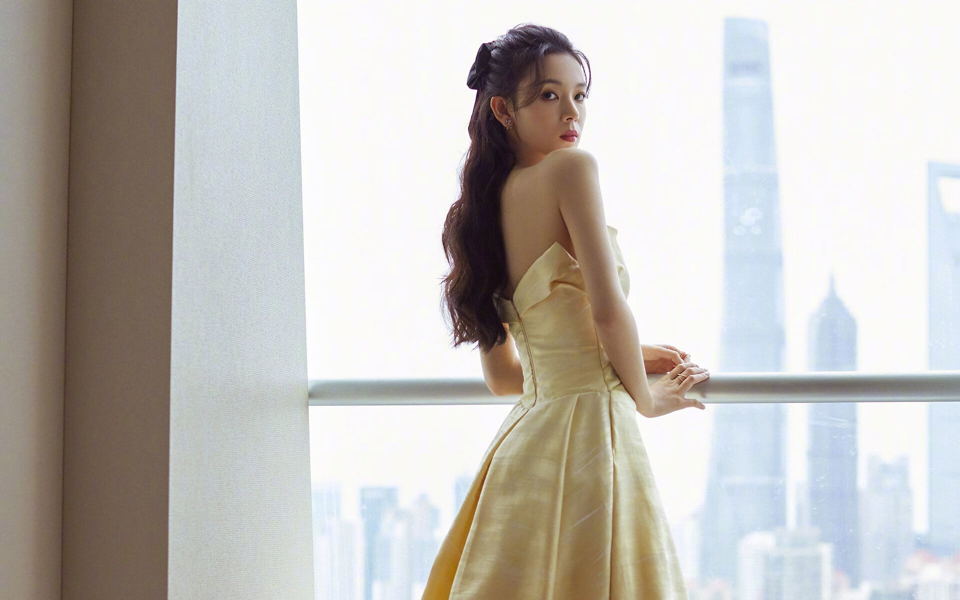 开云平台-_跑步巡游：城市街道变成运动跑道_，步行跑道